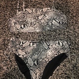 High waisted bikini.